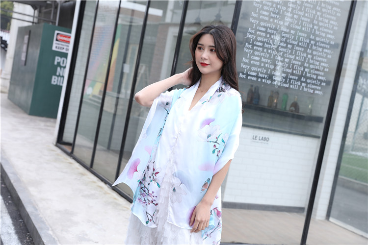 真絲圍巾有什么品牌 真絲圍巾有什么品牌